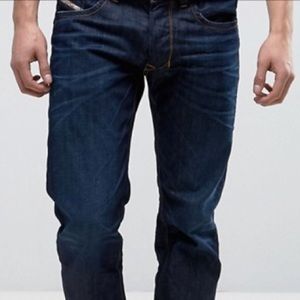 Diesel Jeans Larkee Straight Fit. 31w x 32L